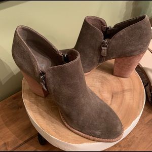 Mia booties size 10